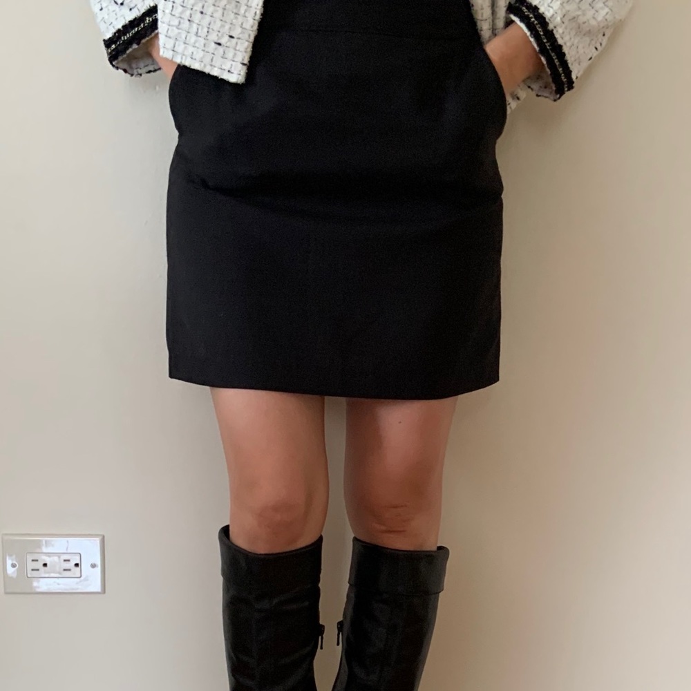 Mini black skirt